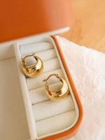 Amélie 18K Gold Non-Tarnish Classic Round Huggie Earring - Savedra James