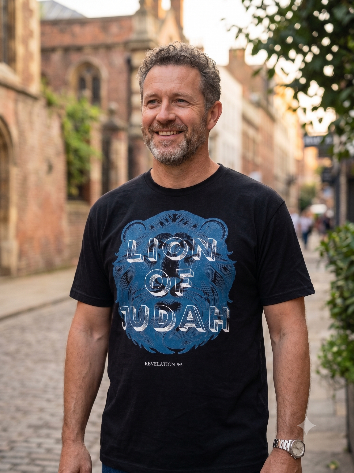 Lion of Judah Revelation 5:5 Graphic T-shirt